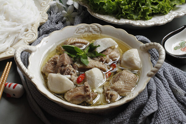 Cách làm vịt om sấu đơn giản