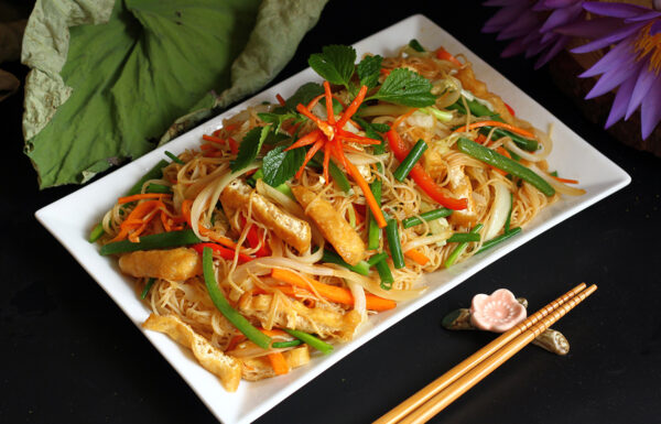Hướng dẫn cách làm bún gạo xào chay