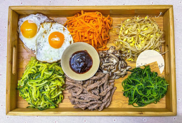 Hướng dẫn cách làm Cơm trộn Hàn Quốc đơn giản