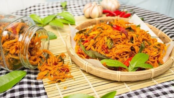 Hướng dẫn cách làm gà khô lá chanh