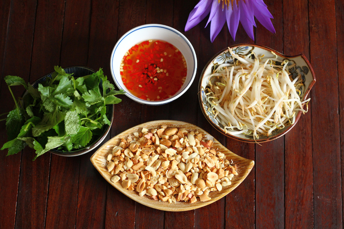 Hướng dẫn cách nộm rau muống đậu phụ chay